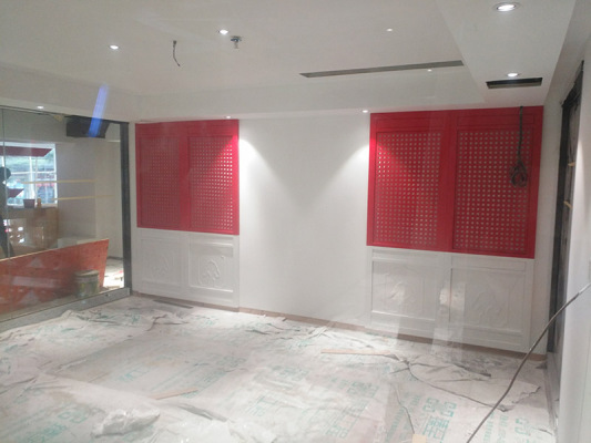 餐厅氟碳幕墙铝单板隔断木纹镂空铝板